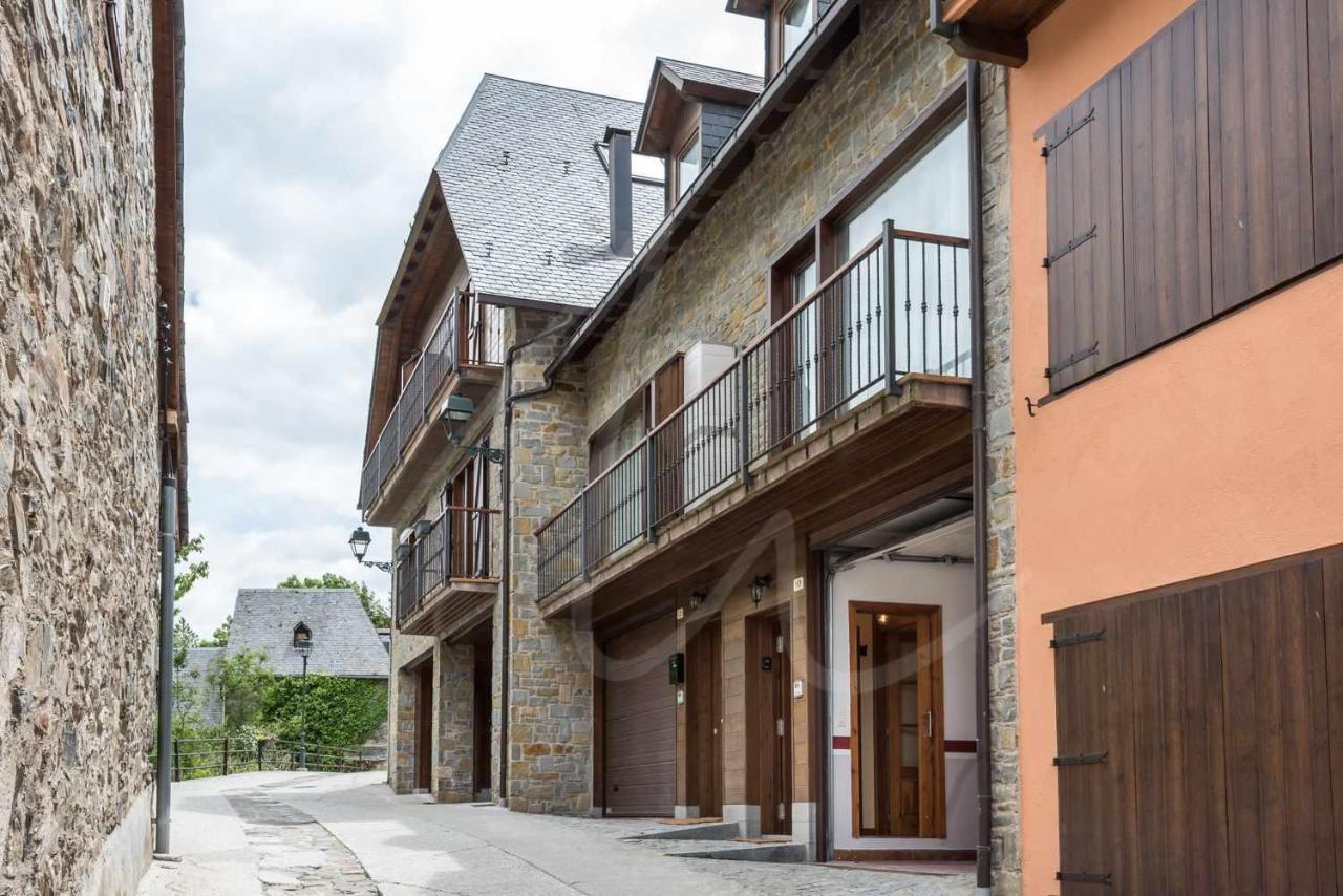Casa Artiga De Lin By Seamount Rentals Les Bordes ภายนอก รูปภาพ